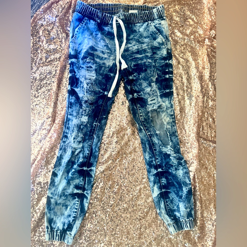 Juniors V.I.P. Blue Acid Wash Jogger  jeans size 7/8
